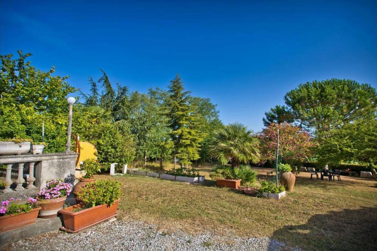 Affittacamere Porquier Crespina Exterior foto